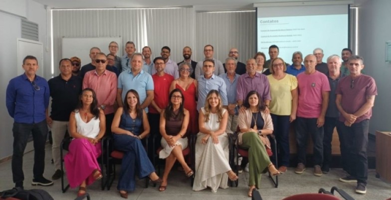 Sindicato dos Bancários de Irecê participa de debate entre Feebbase e Bradesco sobre plano de saúde 25.3 reuniao bradesco na federacao 2836b