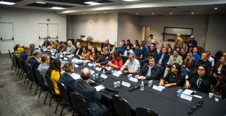 Fenaban não apresenta proposta de reajuste e frustra a categoria negociacao fenaban 77913